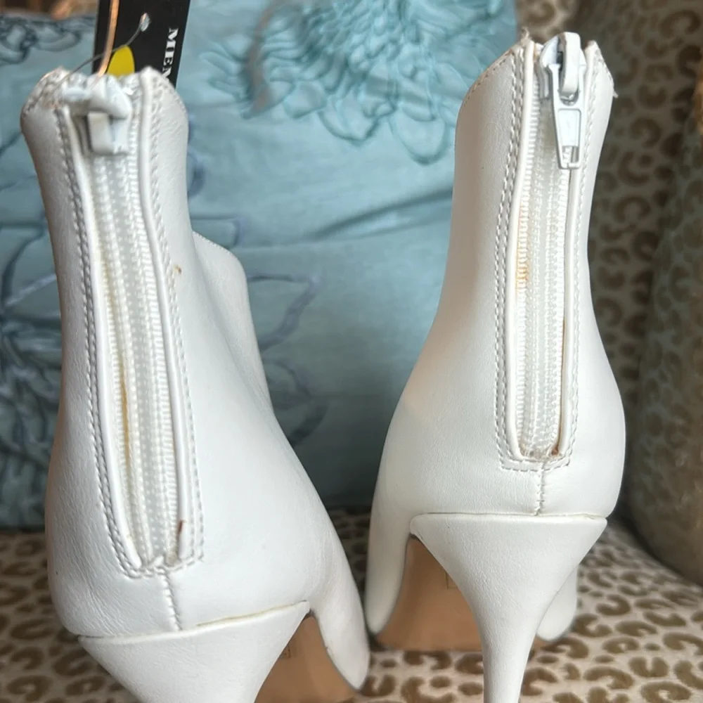 NWT Jacobies white faux leather stiletto ankle booties with back zip - Picture 9 of 11